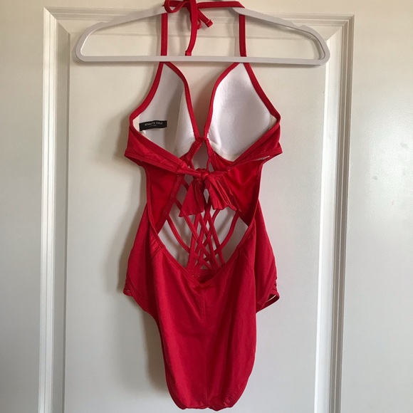 Kenneth Cole Swimwear - Picture 7 of 8